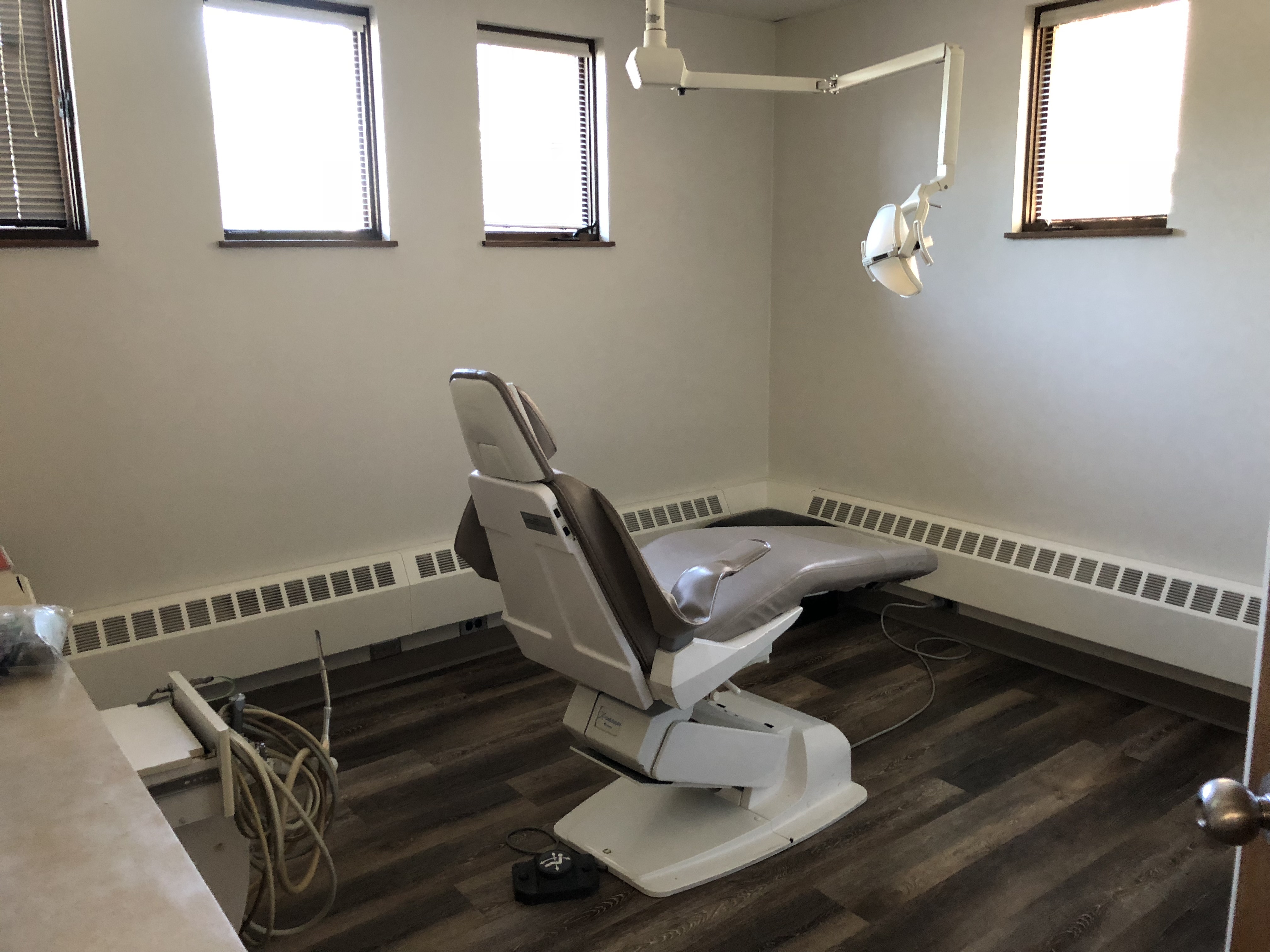 Newly listed: 2,384 S.F. TURNKEY MEDICAL/DENTAL SUITE