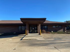 Available:  2,704 SQ.FT. OFFICE/MEDICAL SPACE FOR LEASE