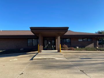 Available:  2,704 SQ.FT. OFFICE/MEDICAL SPACE FOR LEASE