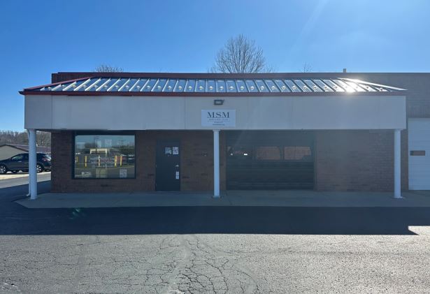 MONROE PLAZA - 2,600 SQ. FT. SERVICE/SHOP SPACE