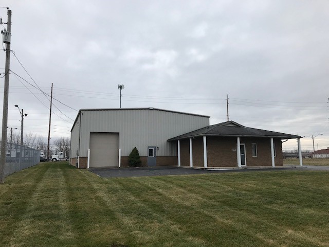 4,758 SQ.FT. WAREHOUSE FOR LEASE