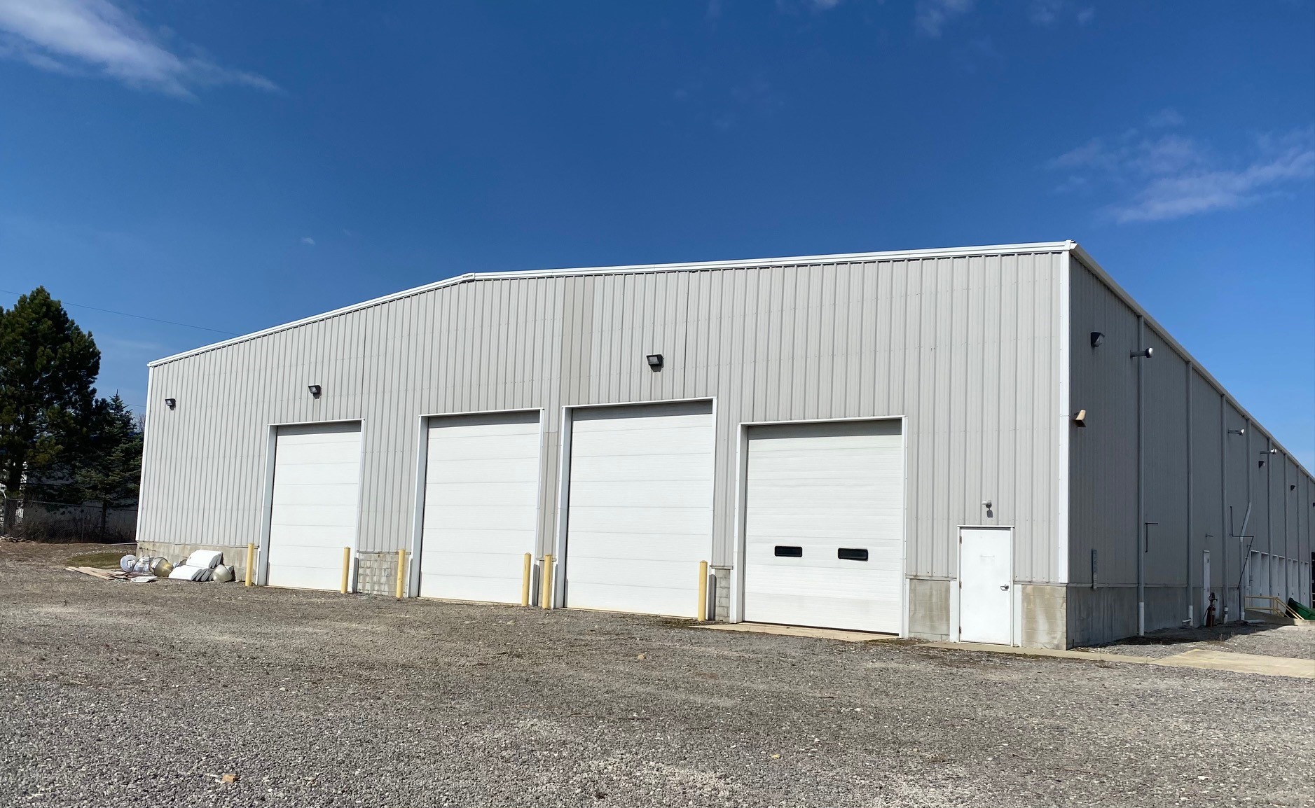 20,000 SQ.FT. WAREHOUSE W/OFFICE