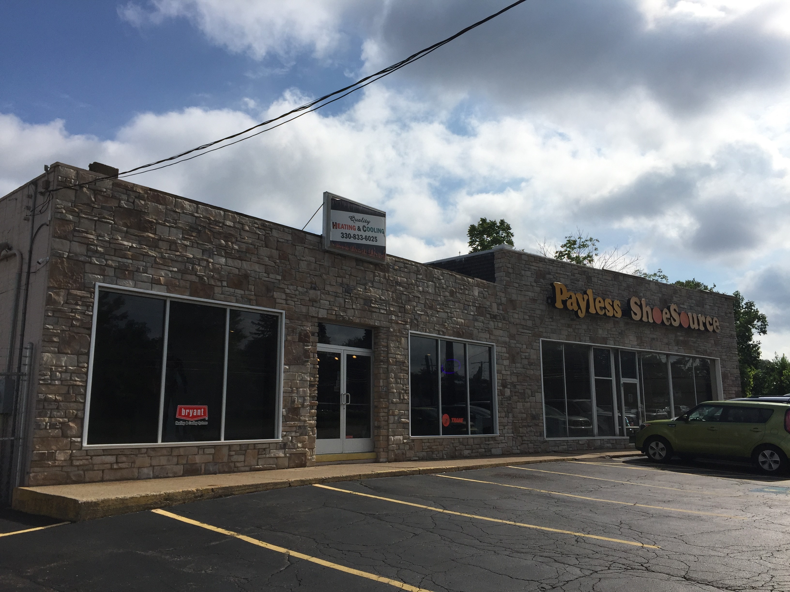 1.7 ACRE WITH BUILDINGS