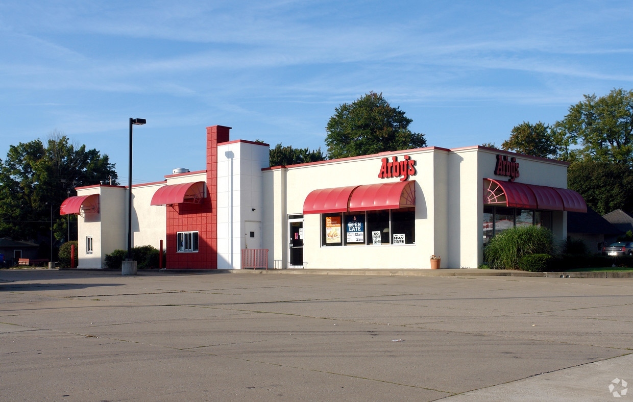 LEASED!!! 2,964 Sq.Ft. former Arby's location